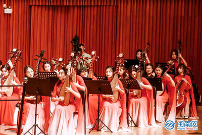 漳州市薌城區(qū)民樂團赴廈門五緣音樂廳精彩展演 文藝創(chuàng)作與表演的雙重華章
